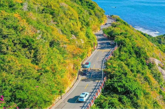 Classic Road Trips: Roam Freely, Encounter Sanya’s Radiant Charms