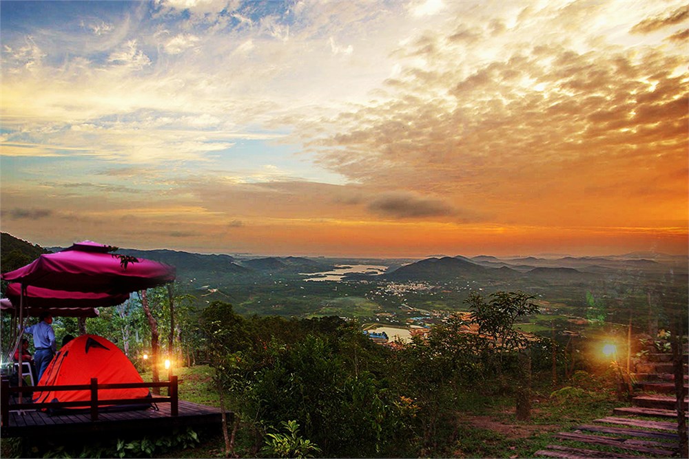 Кемпинг "Влажный тропический лес Янода"
